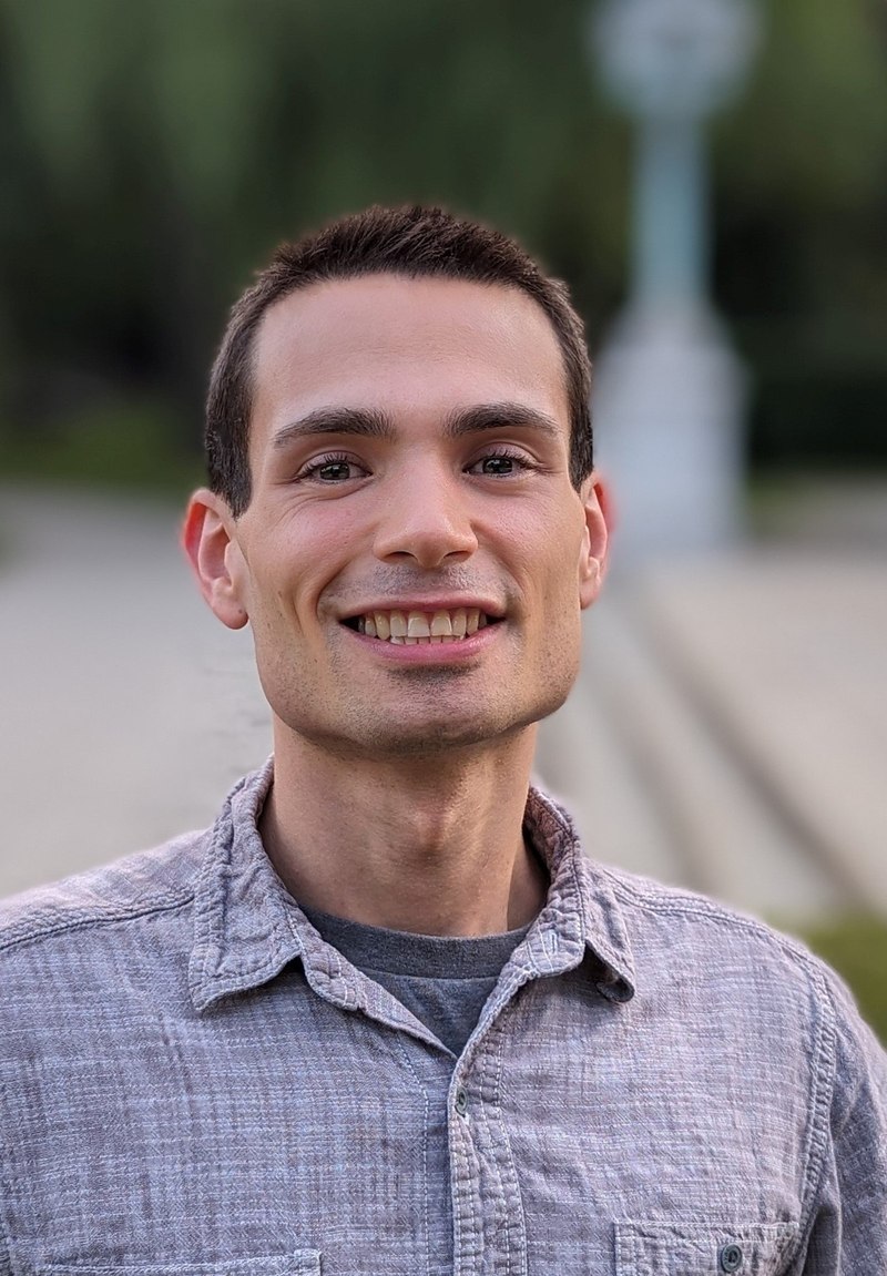 Headshot of Dr. Michael Accardo
